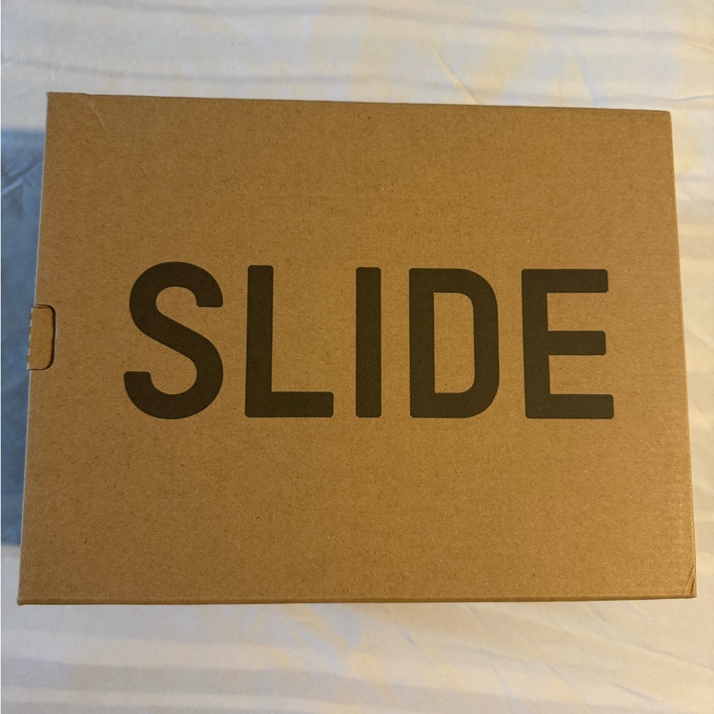 Adidas Tan Yeezy Slide Box